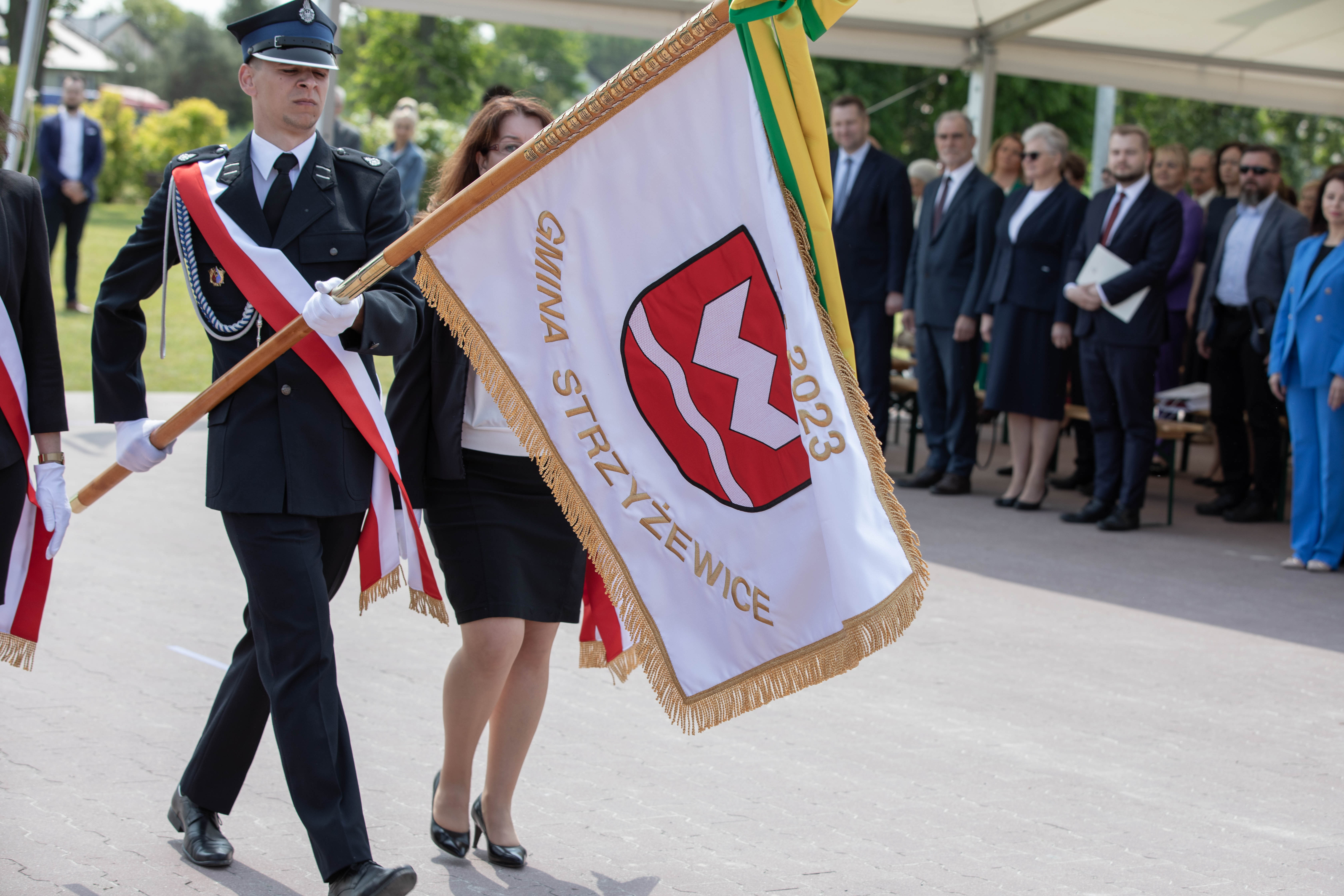 Sztandar Gminy Strzyżewice